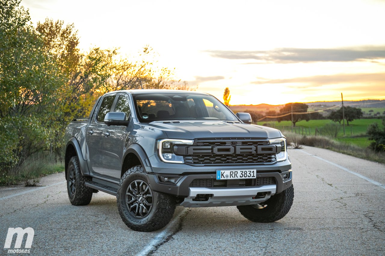 Prueba Ford Ranger Raptor 2023, la bestia ahora es más americana que nunca