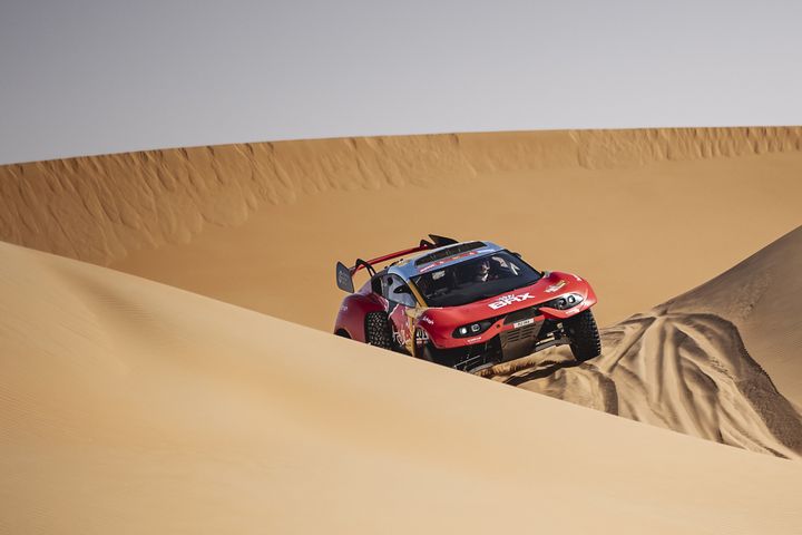 La penúltima etapa del Dakar regala un bonito duelo entre Toby Price y Kevin Benavides La penúltima etapa del Dakar regala un bonito duelo entre Toby Price y Kevin Benavides