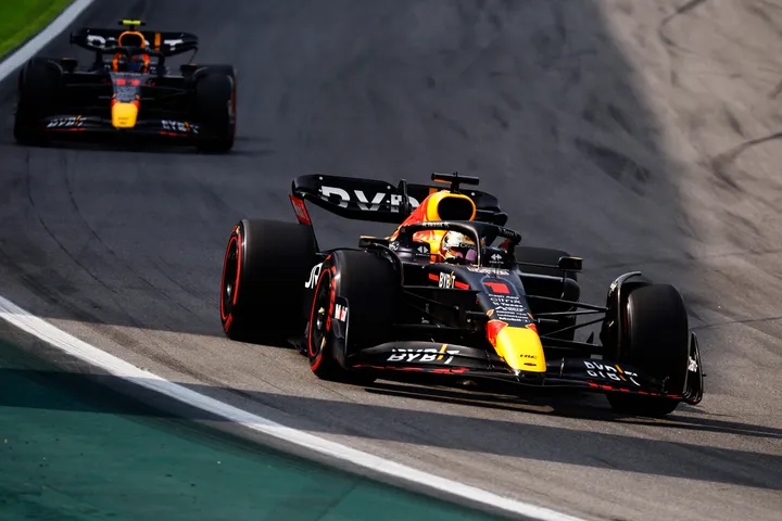 max-verstappen-ayudara-a-checo-perez-a-c max-verstappen-ayudara-a-checo-perez-a-c