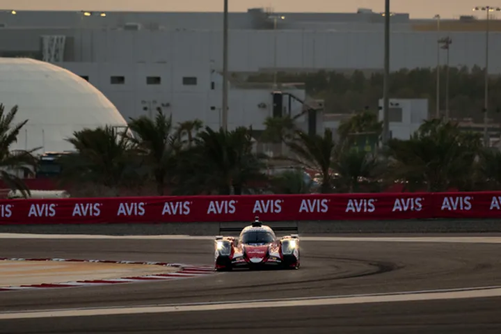 Triunfo del Toyota #8 en las 8 Horas de Bahréin; Buemi, Hartley y Hirakawa son campeones del WEC Triunfo del Toyota #8 en las 8 Horas de Bahréin; Buemi, Hartley y Hirakawa son campeones del WEC