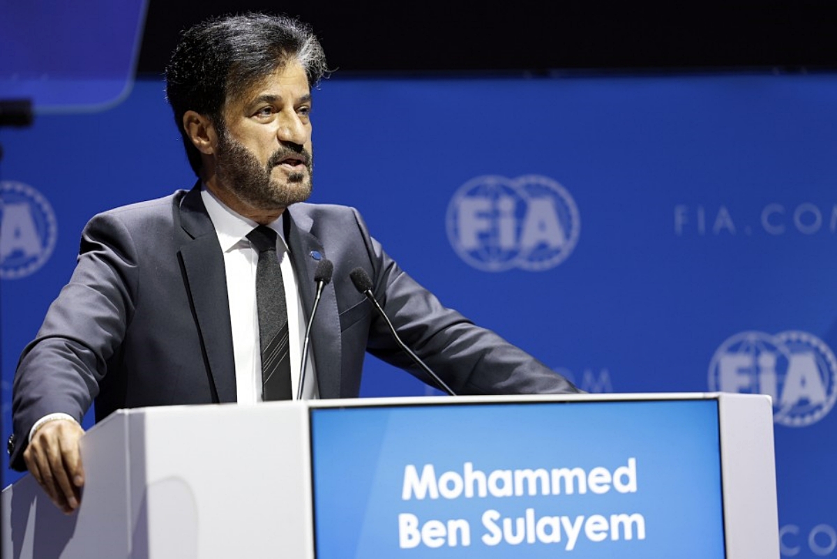 Ben Sulayem: «Aston Martin debería poder ganar, está invirtiendo y tiene a Fernando Alonso» Ben Sulayem: «Aston Martin debería poder ganar, está invirtiendo y tiene a Fernando Alonso»