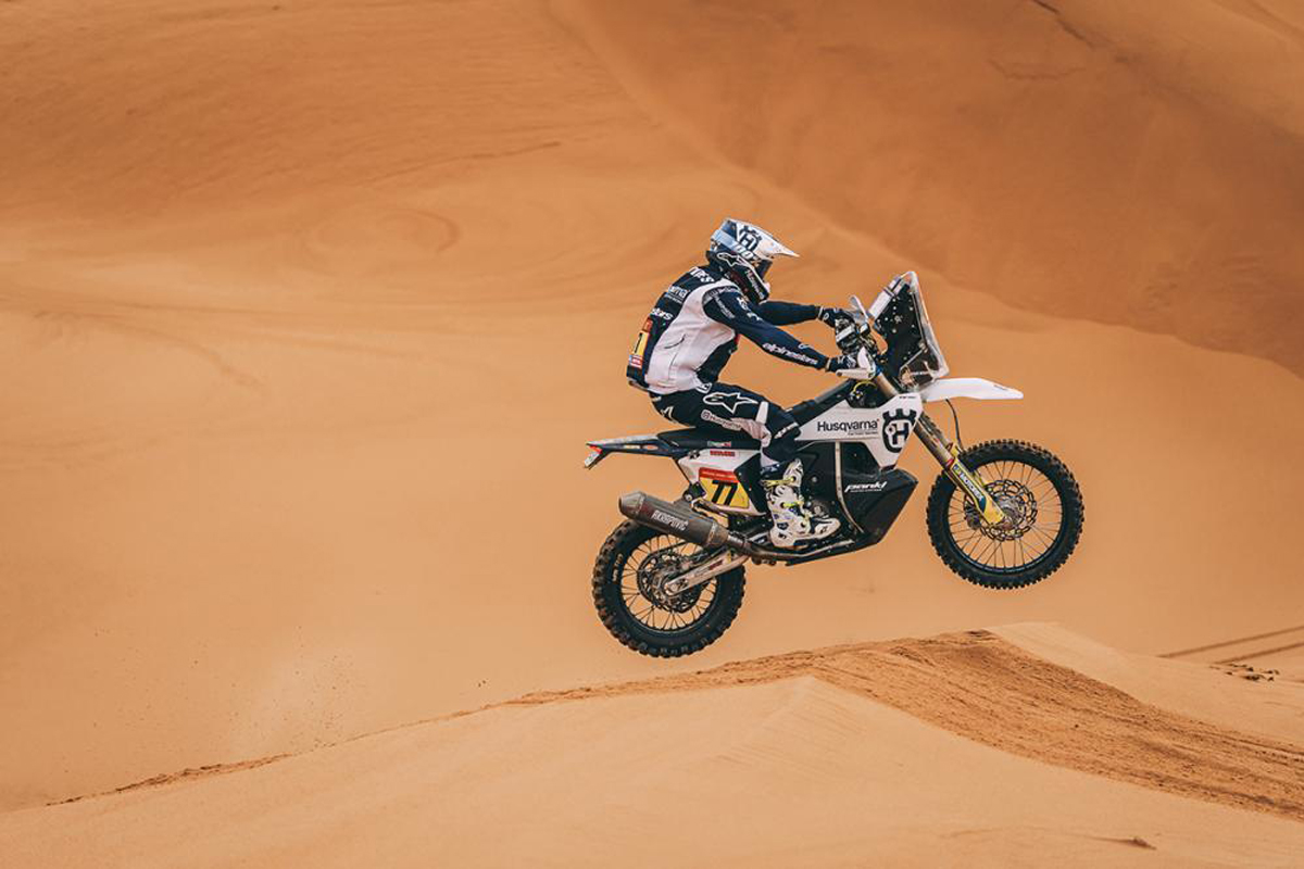Luciano Benavides dibuja el 'efecto boomerang' del Dakar y gana la undécima etapa en motos Luciano Benavides dibuja el 'efecto boomerang' del Dakar y gana la undécima etapa en motos
