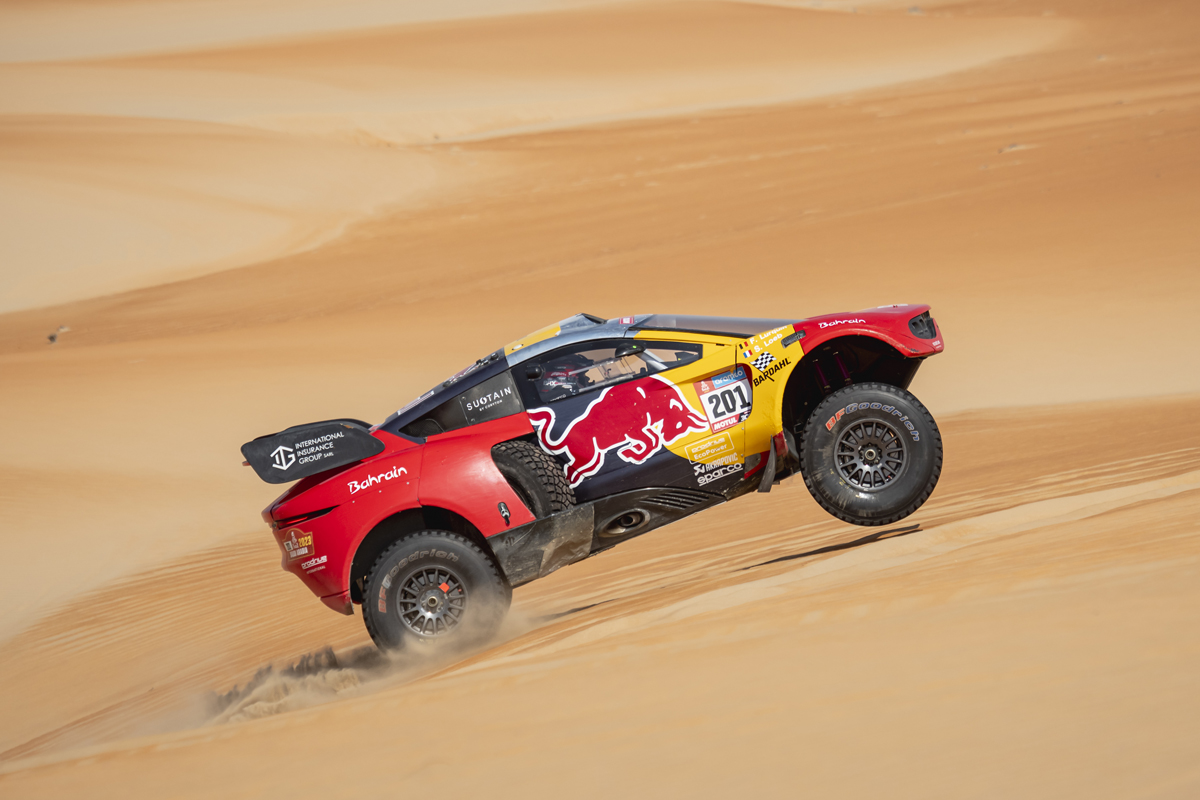 Otra etapa más para Sébastien Loeb en la llegada del Dakar al 'Empty Quarter' Otra etapa más para Sébastien Loeb en la llegada del Dakar al 'Empty Quarter'