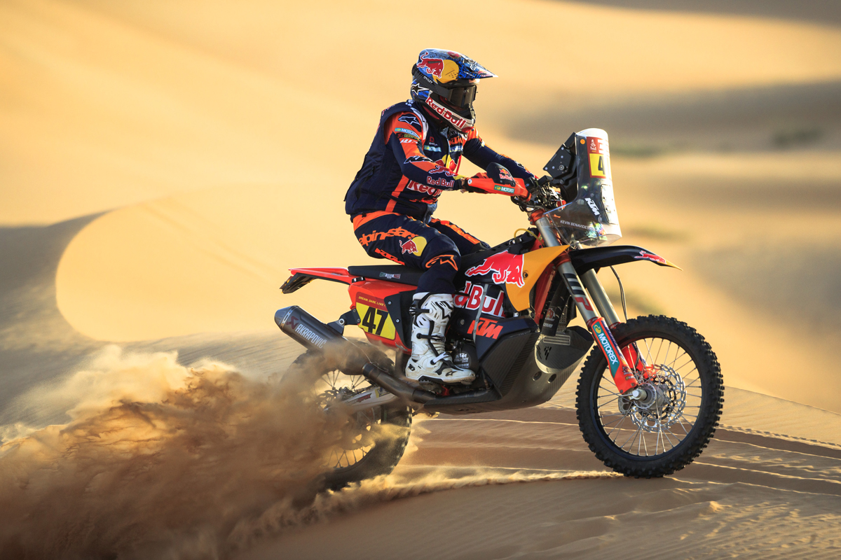 La penúltima etapa del Dakar regala un bonito duelo entre Toby Price y Kevin Benavides La penúltima etapa del Dakar regala un bonito duelo entre Toby Price y Kevin Benavides