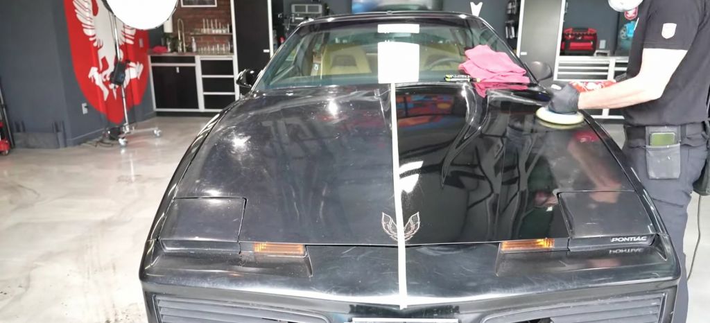 Detallado Coche Fantastico thumbnail Detallado Coche Fantastico thumbnail