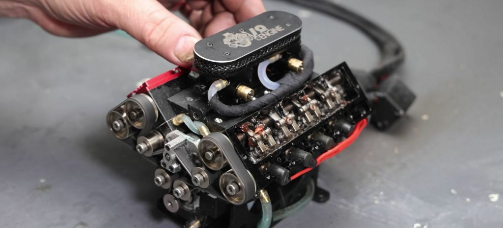 Motor V8 Miniatura thumbnail Motor V8 Miniatura thumbnail
